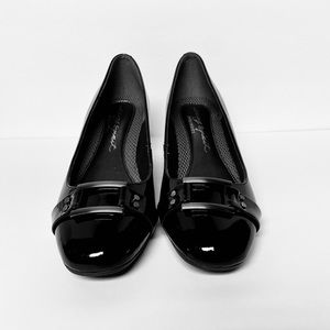 New Women’s Easy Spirit Heels Size 7.5